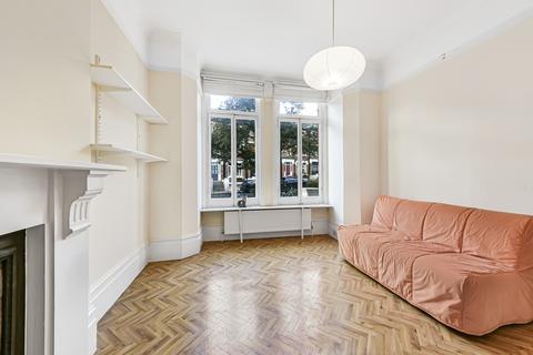 4 bedroom flat to rent, Primrose Gardens, Belsize Park, London