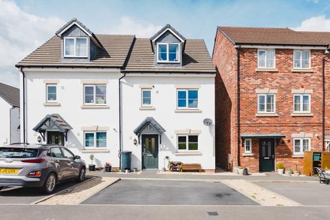 4 bedroom semi-detached house for sale, Bevin Square, Copplestone, EX17