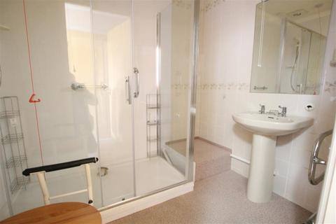 1 bedroom retirement property to rent, Princes Road, Felixstowe IP11