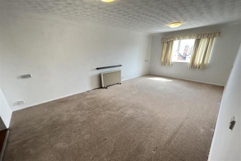 1 bedroom retirement property to rent, Princes Road, Felixstowe IP11