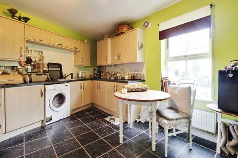 3 bedroom terraced house for sale, Butleigh Road, Swindon, SN25