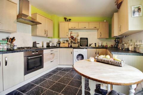 3 bedroom terraced house for sale, Butleigh Road, Swindon, SN25