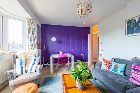 4 bedroom flat to rent, Brighton Road, London