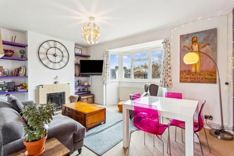 4 bedroom flat to rent, Brighton Road, London