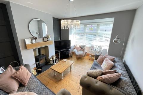 3 bedroom semi-detached house for sale, Peasholm Gardens, Scarborough, YO12