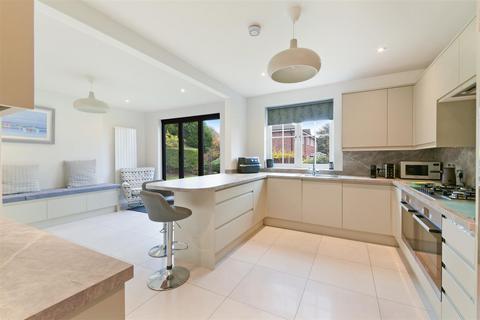 5 bedroom detached house for sale, Reigate Road, Epsom