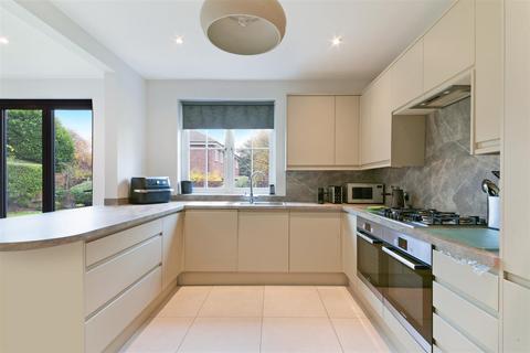 5 bedroom detached house for sale, Reigate Road, Epsom