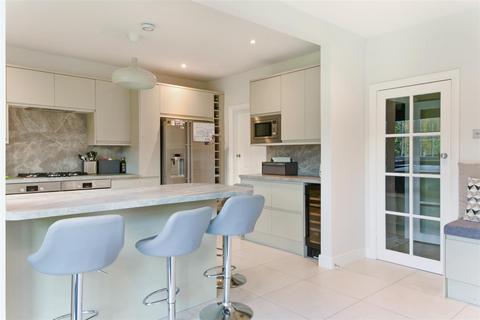 5 bedroom detached house for sale, Reigate Road, Epsom