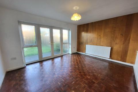 3 bedroom terraced house to rent, Beaminster Close, Heaton Mersey, Stockport, SK4