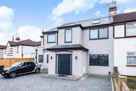 5 bedroom semi-detached house for sale, Queens Walk, Kingsbury, NW9