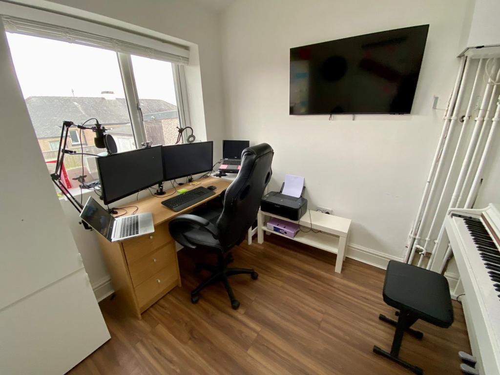 Office / Snug