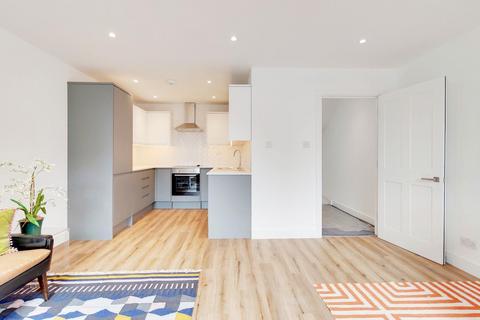 2 bedroom maisonette for sale, Roman Road, London E3