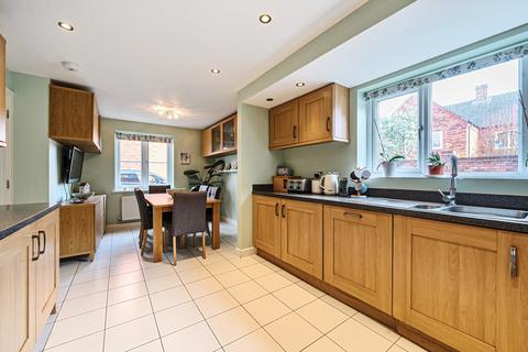 6 bedroom detached house for sale, Hynam Road, Pershore