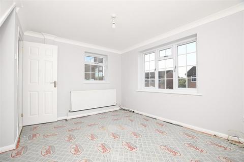 2 bedroom semi-detached house for sale, Muirfield Rise, St. Leonards-On-Sea TN38