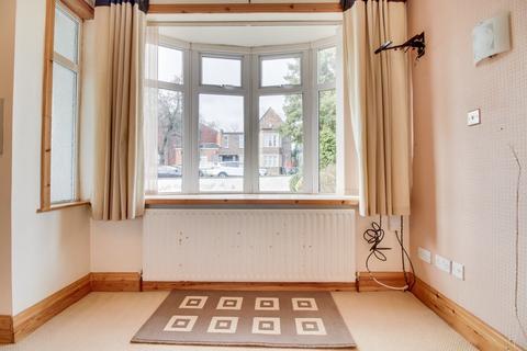 3 bedroom semi-detached house for sale, Brownberrie Avenue, Horsforth, Leeds, West Yorkshire, LS18