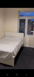 2 bedroom flat to rent, Barking, IG11