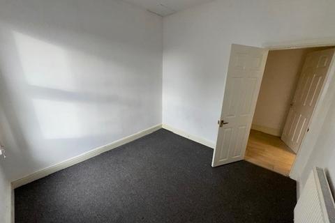 2 bedroom flat to rent, Poulton Road, Wallasey CH44