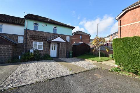 2 bedroom end of terrace house to rent, Beckley Close, St. Leonards-On-Sea