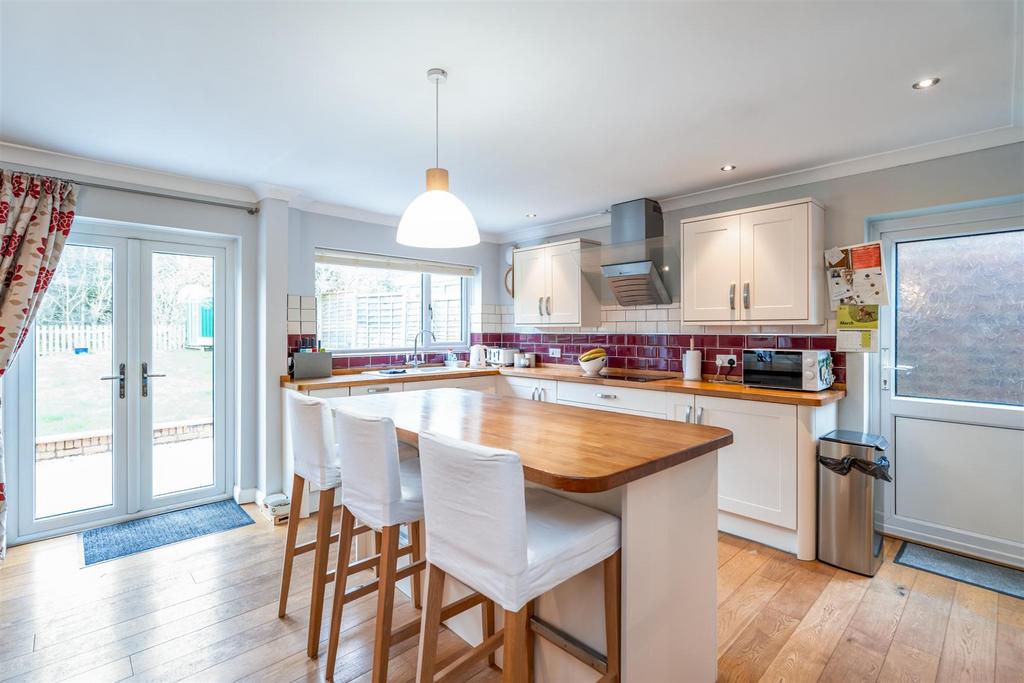 153 Station Lane-9 lo.jpg