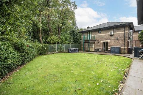 23 Ridgeway Gardens, London, N6 5XR