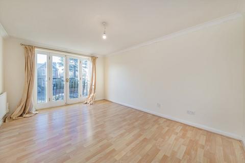 2 bedroom flat to rent, Rosebank Close, Teddington TW11