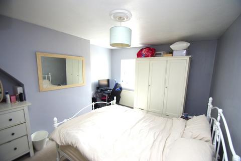 2 bedroom cottage to rent, Bedford Street, Watford, WD24