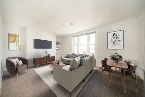 2 bedroom flat for sale, Mare Street, London E8