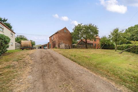 3 bedroom character property for sale, Cottam, Retford Nottinghamshire