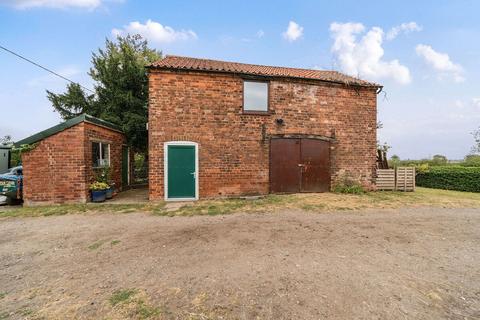 3 bedroom character property for sale, Cottam, Retford Nottinghamshire