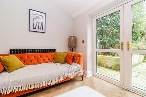 18 Water Lane, Middlestown, Wakefield, WF4 4PX