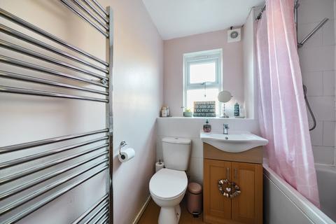 31 Abinger Close, North Holmwood, Dorking, RH5 4TB