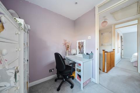 31 Abinger Close, North Holmwood, Dorking, RH5 4TB