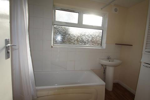 3 bedroom house to rent, Henley Road  Ilford