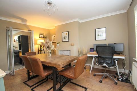 29 Beaulieu Road, Hamble, Southampton, SO31 4JL