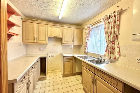 3 bedroom semi-detached house for sale, Broad Oak Close, Eastbourne, East Sussex, BN23