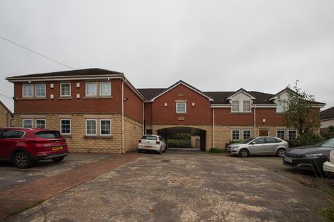 4 bedroom flat for sale, Bradford Road, Tingley WF3