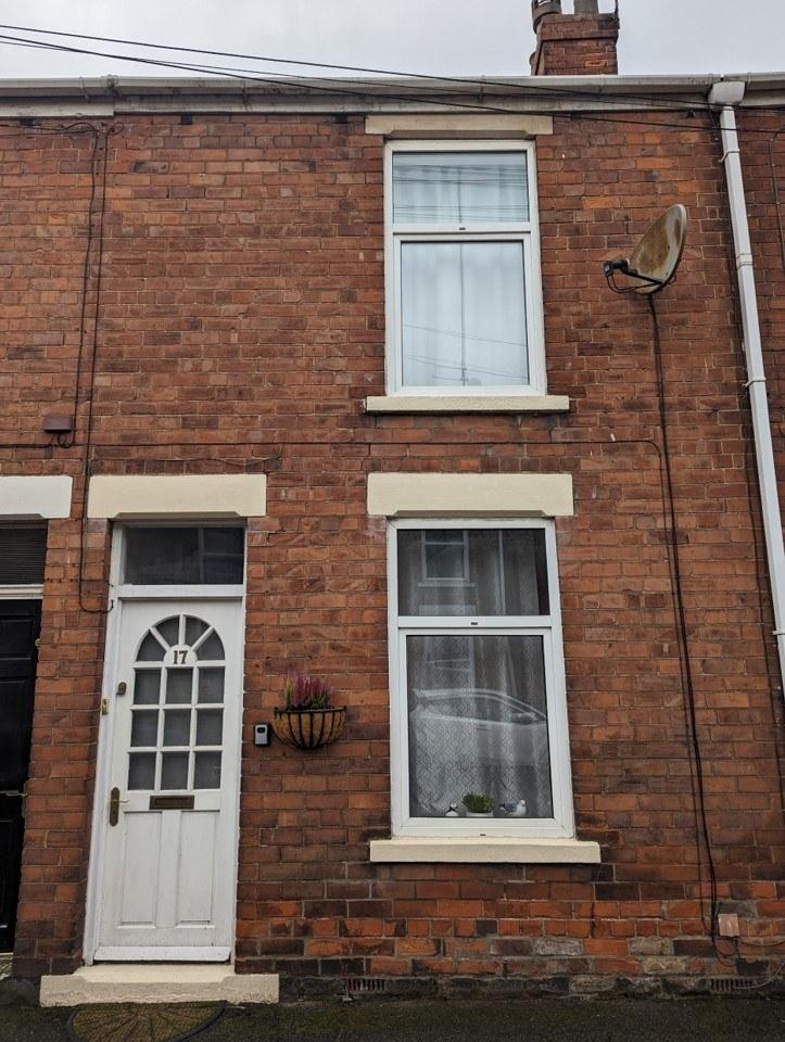 2 Bedroom House   terraced for Sale