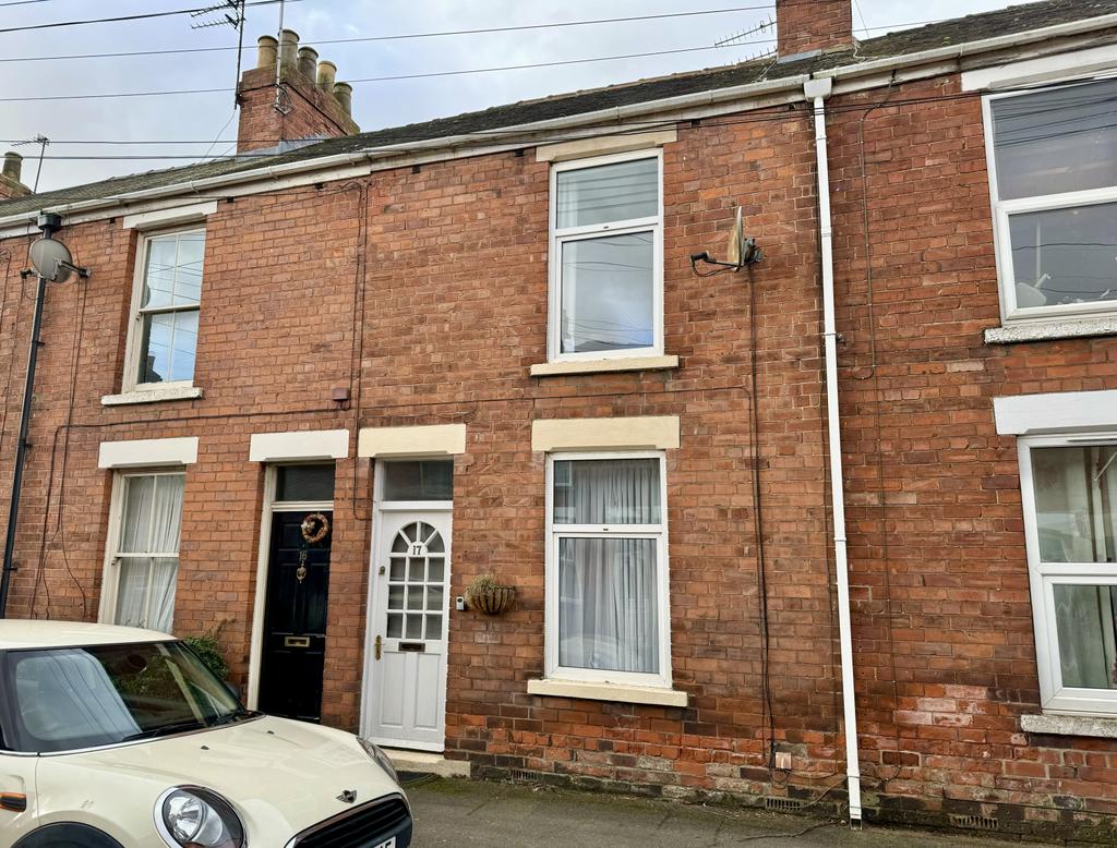 2 Bedroom House   terraced for Sale