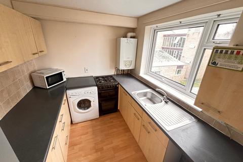 1 bedroom flat to rent, Weetwood House Court, Weetwood, Leeds, LS16