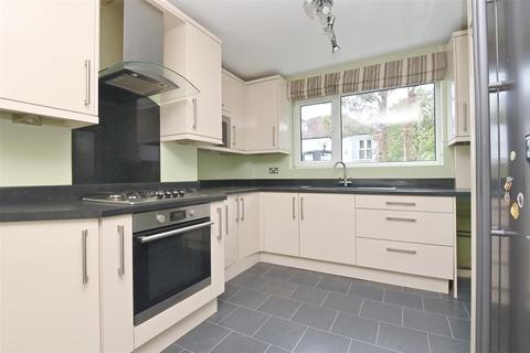 1 Helmton Drive, Sheffield, S8 8QN