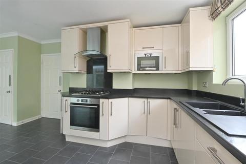 1 Helmton Drive, Sheffield, S8 8QN