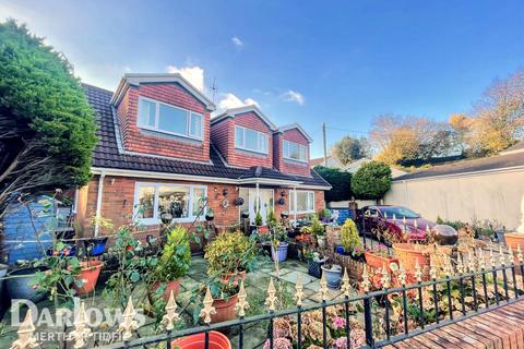 4 bedroom detached house for sale, Farm Road, Merthyr Tydfil