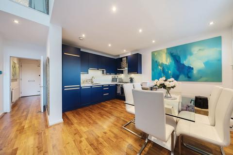 2 bedroom duplex for sale, Varcoe Road, Crown Place Apartments, SE16