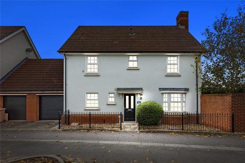 4 bedroom detached house for sale, Lambourne Chase, Great Baddow, Essex, CM2