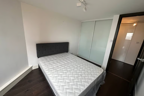 2 bedroom flat to rent, Worlds End Estate, London SW10