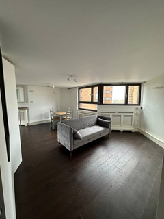 2 bedroom flat to rent, Worlds End Estate, London SW10