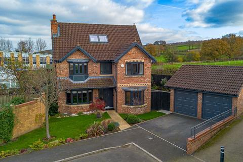 5 bedroom detached house for sale, Whinmoor Drive, Clayton West