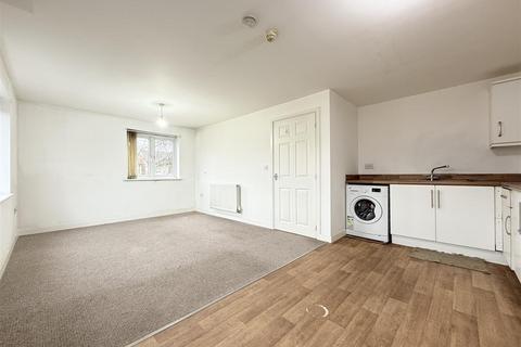 2 bedroom apartment to rent, Childer Close, Foleshill, Coventry