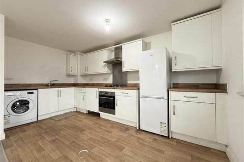 2 bedroom apartment to rent, Childer Close, Foleshill, Coventry