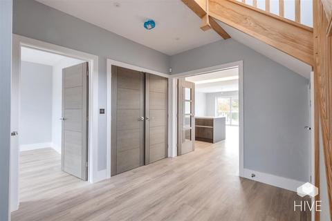 9 Ridgeway, Corfe Mullen, Wimborne, BH21 3HS
